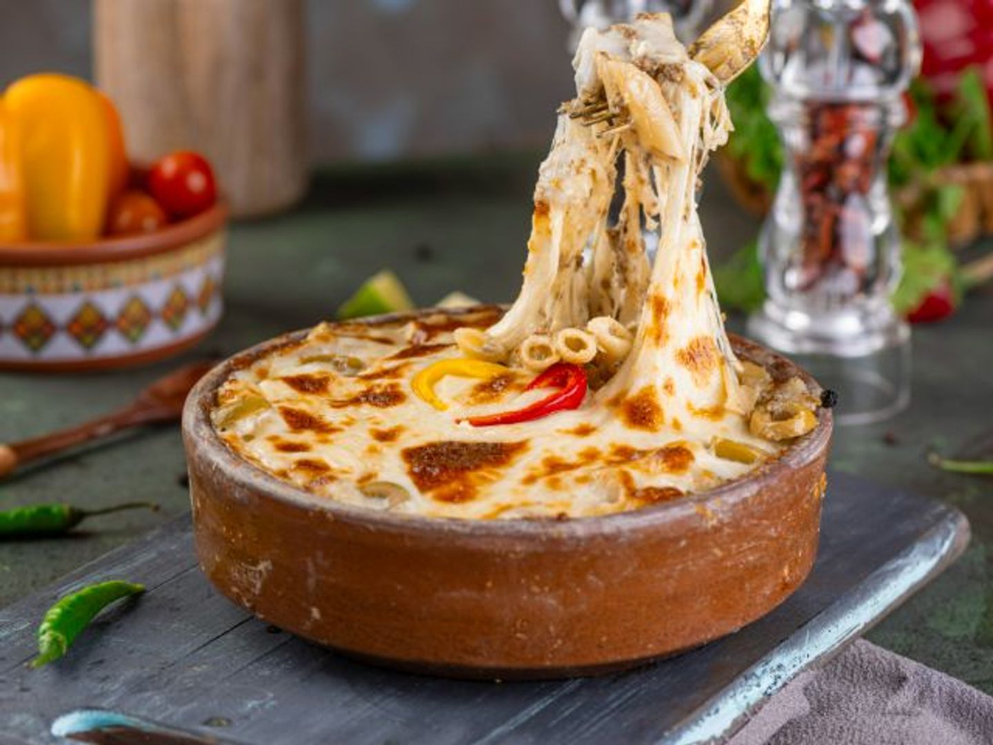 طاجن مكرونة بشميل