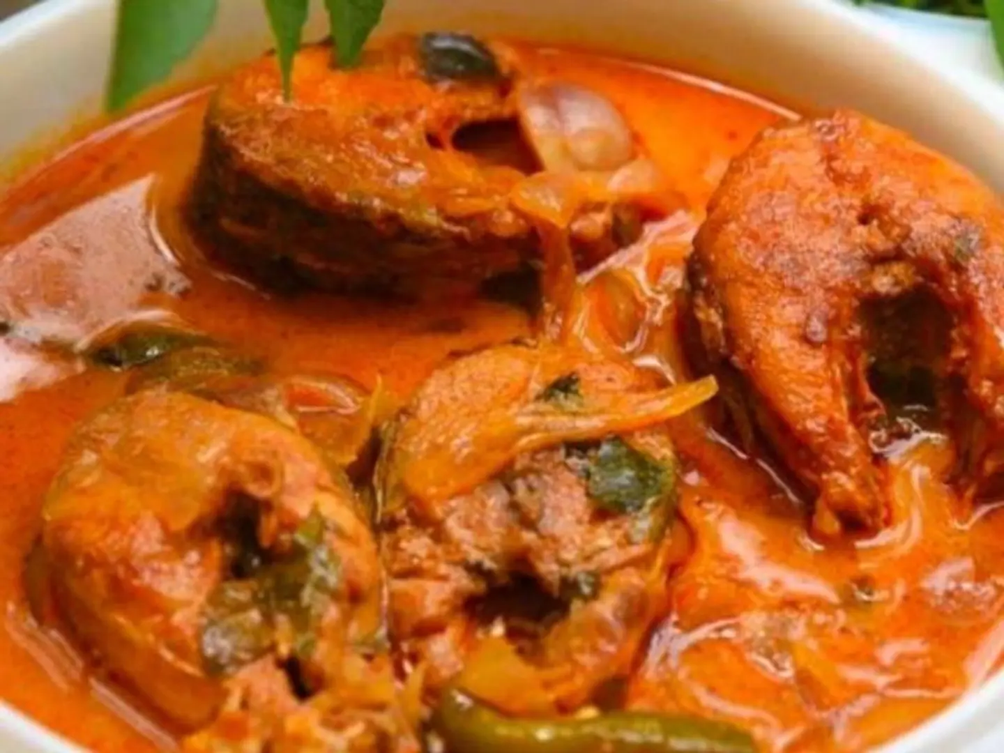 سلمون صالونه