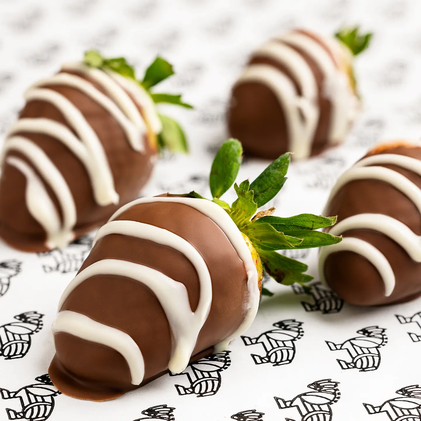 فراولة بالشوكلت 4 حبات