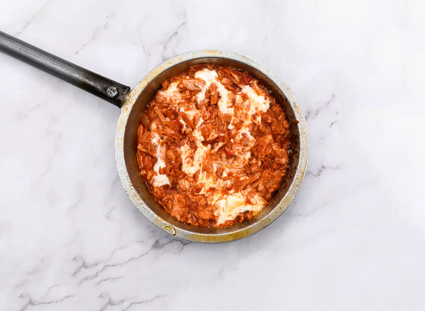 تونة بالجبن