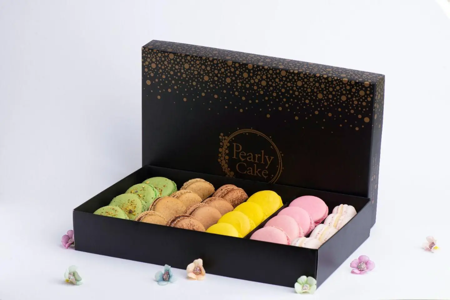 Pearly French Macarons 24 Pieces