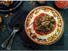 صحن فتة لحم محمر