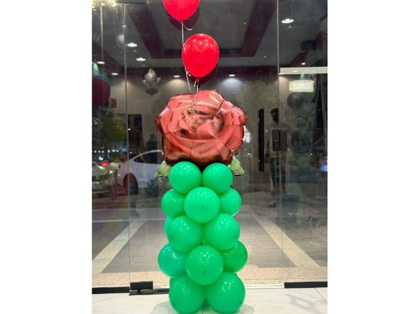 بالونات الوردة