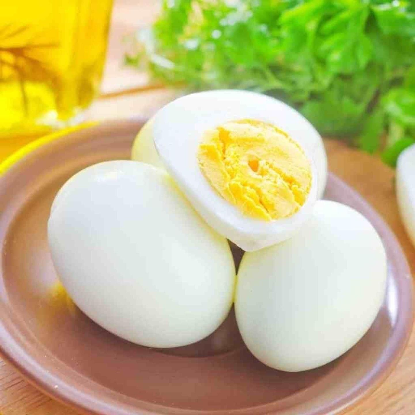2 Boiled Eggs