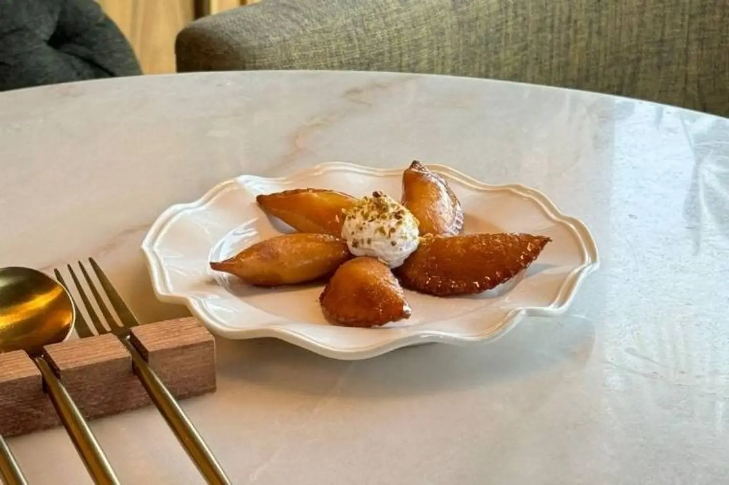 قطايف رمادي