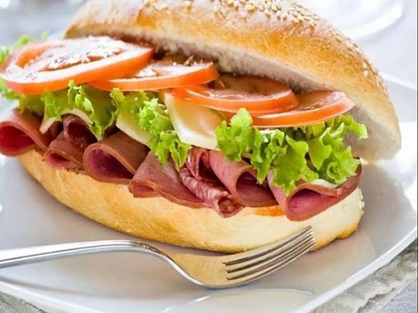 ساندوتش مورتديلا