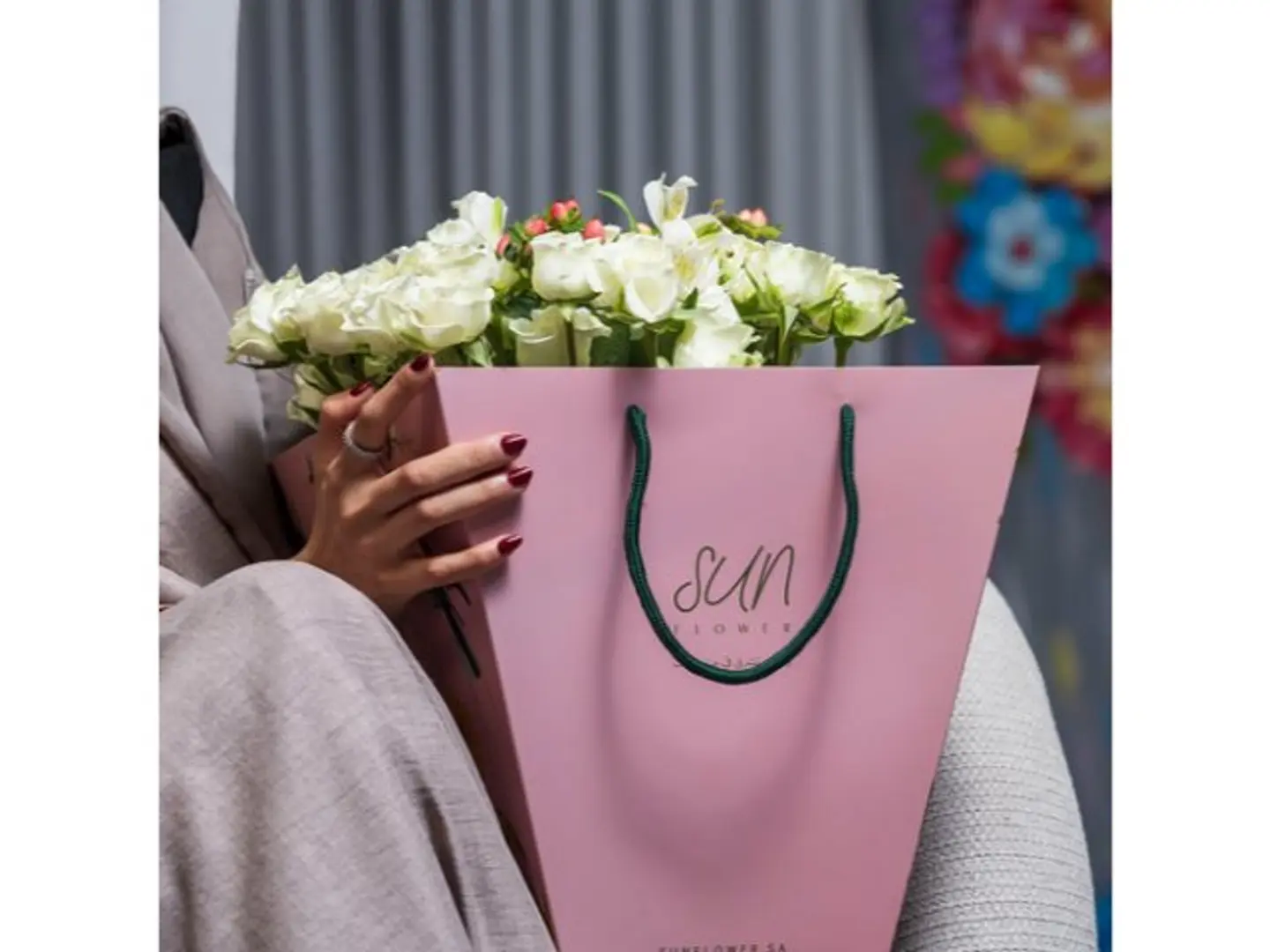 Bouquet Of Natural White Roses