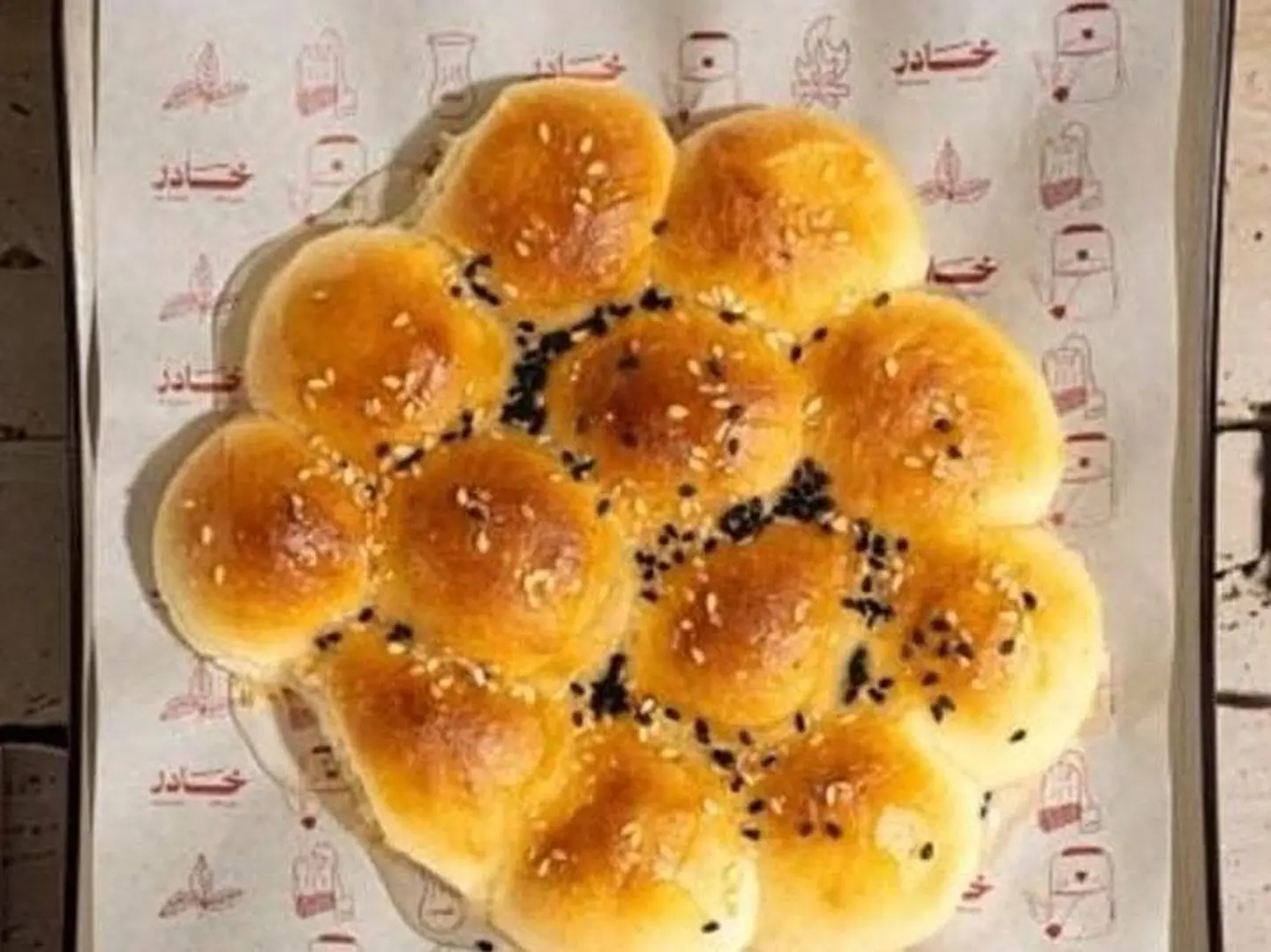 خلية نحل بالنستله