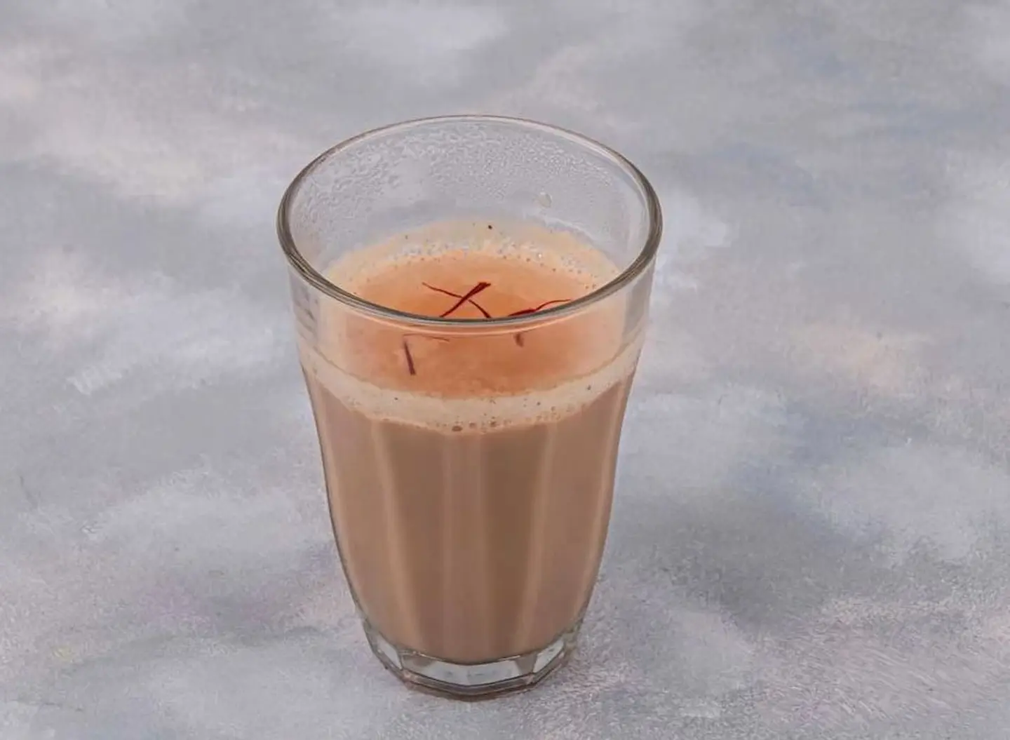 شاي بالزعفران