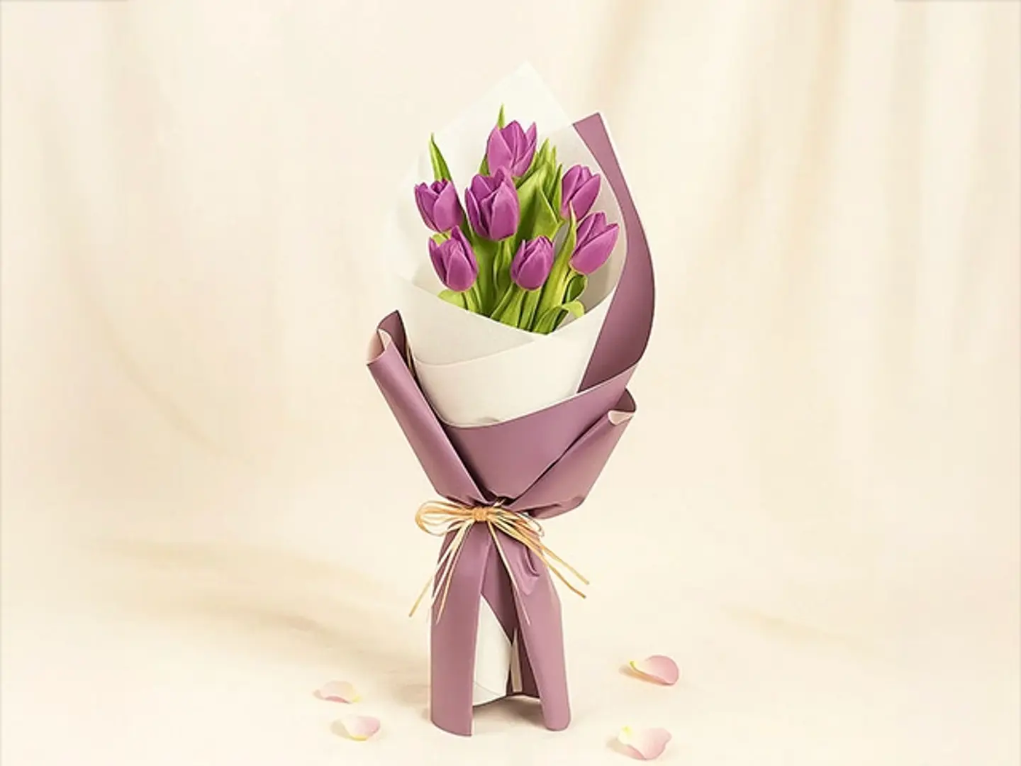 7 باقة زهور التوليب البنفسجي