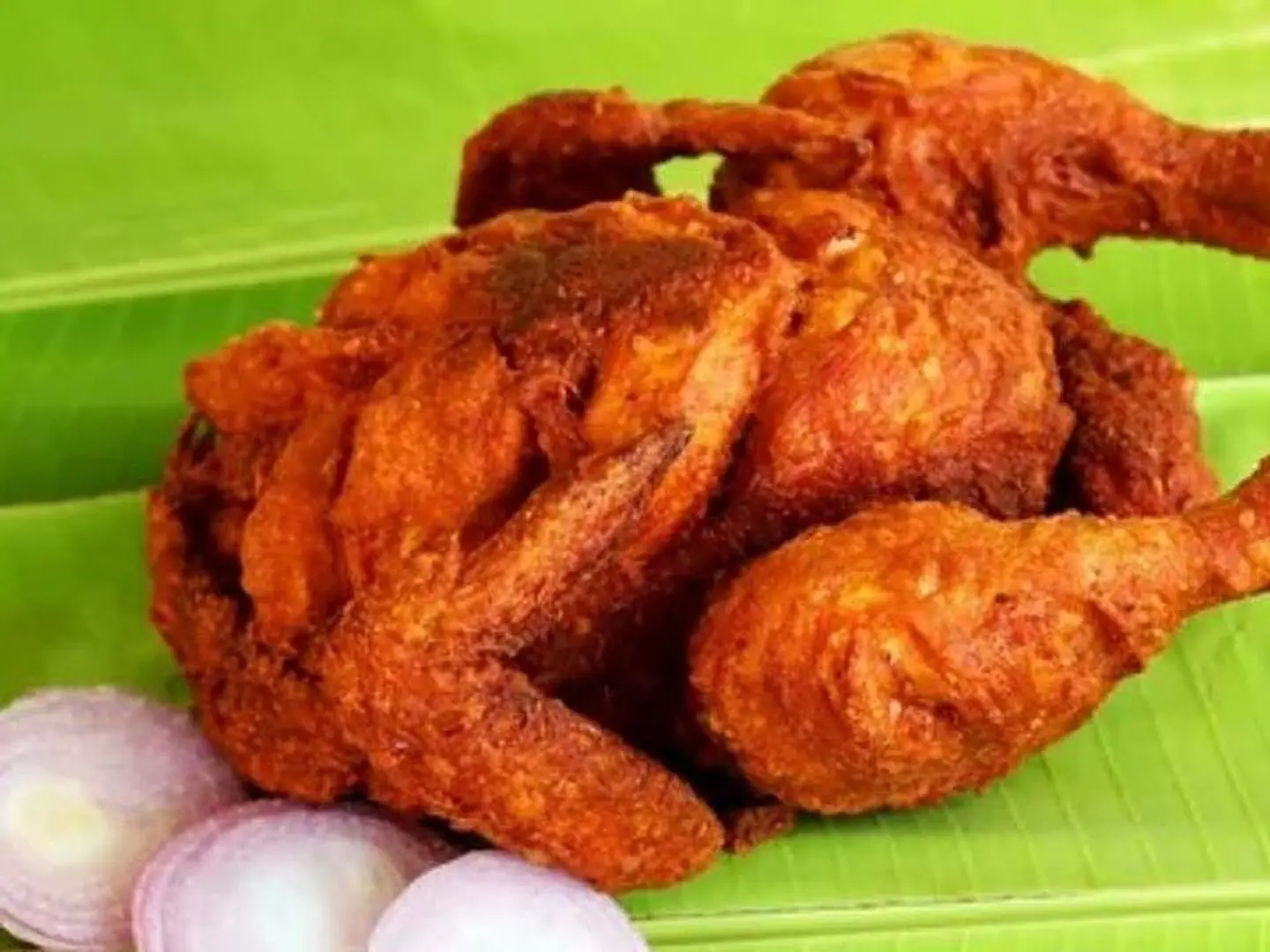 دجاجة مقلية كاملة مع 2 أرزّ مطهوّ على البخار