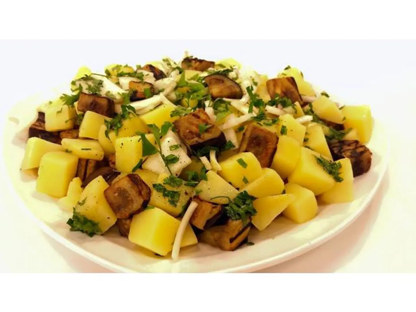 صحن بطاطس وباذنجان مشكل