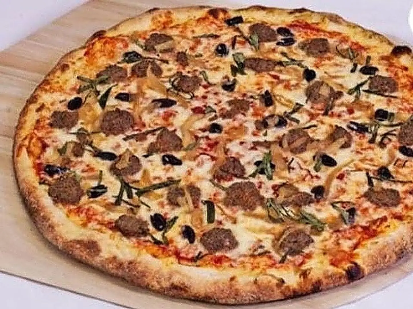 بيتزا لحم صغير
