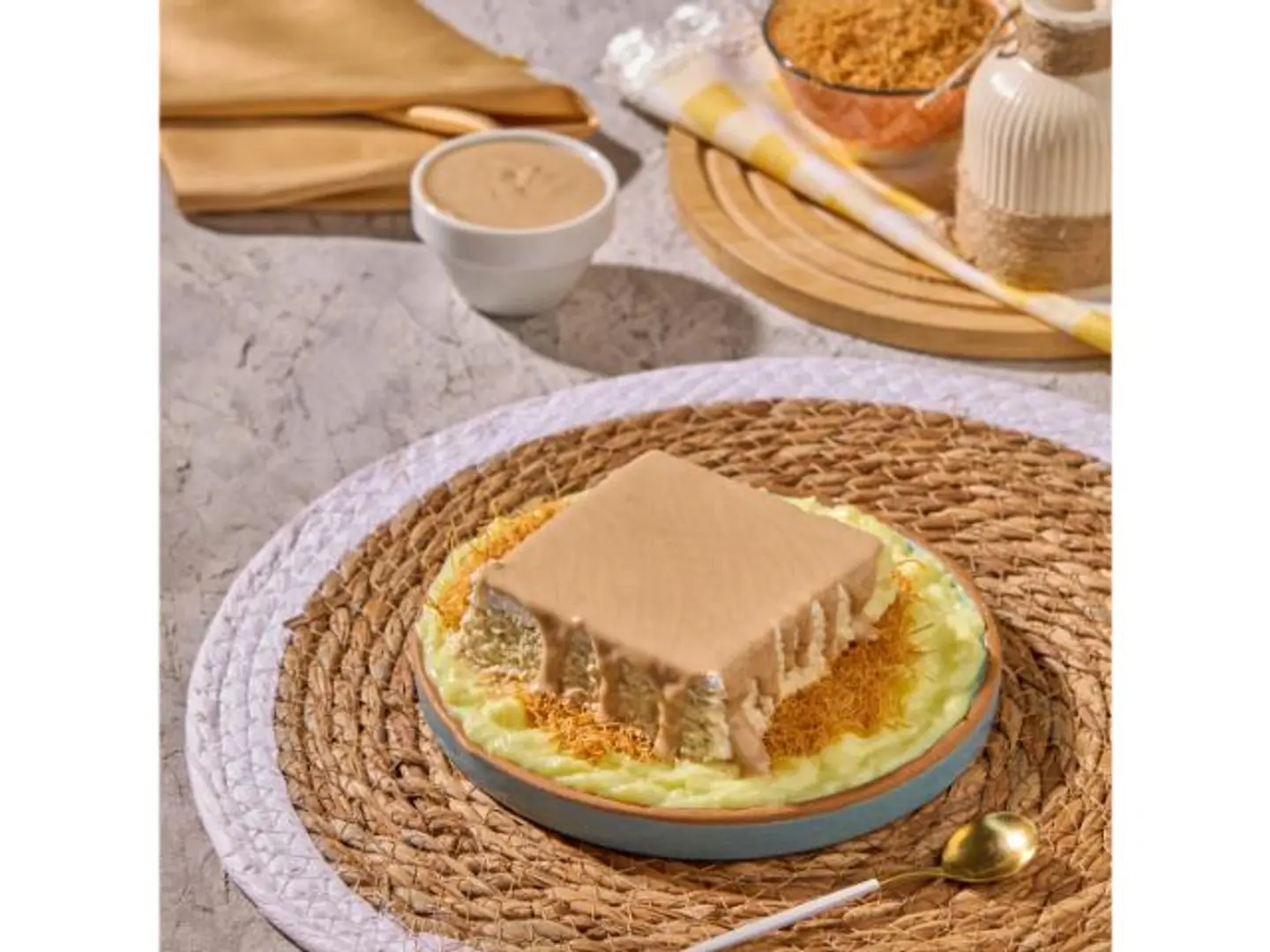 ملوخيتو سلانكاتيه كيندر