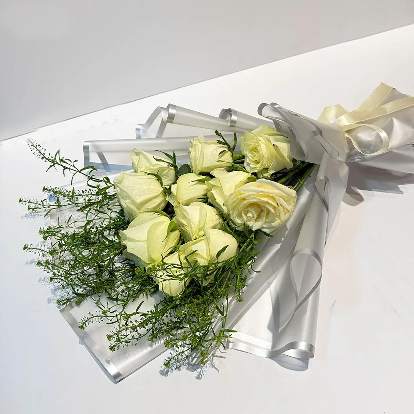 Classic Natural White Rose Bouquet 214