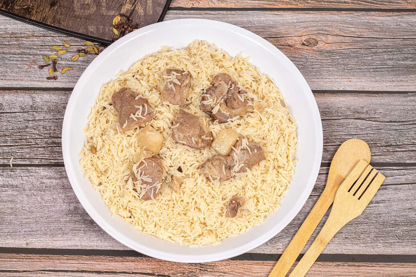 وجبة لحمة مع أرز