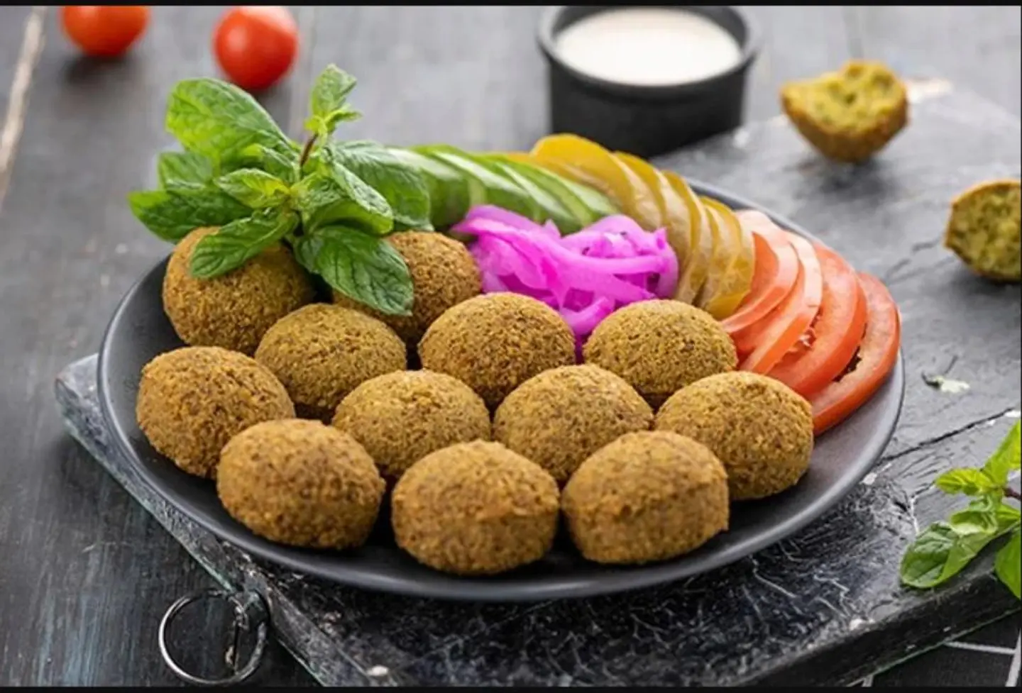 صحن فلافل مشكل