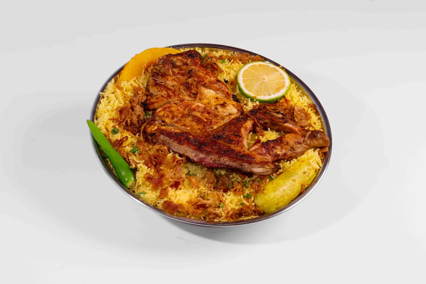 نص حبة دجاج على الفحم