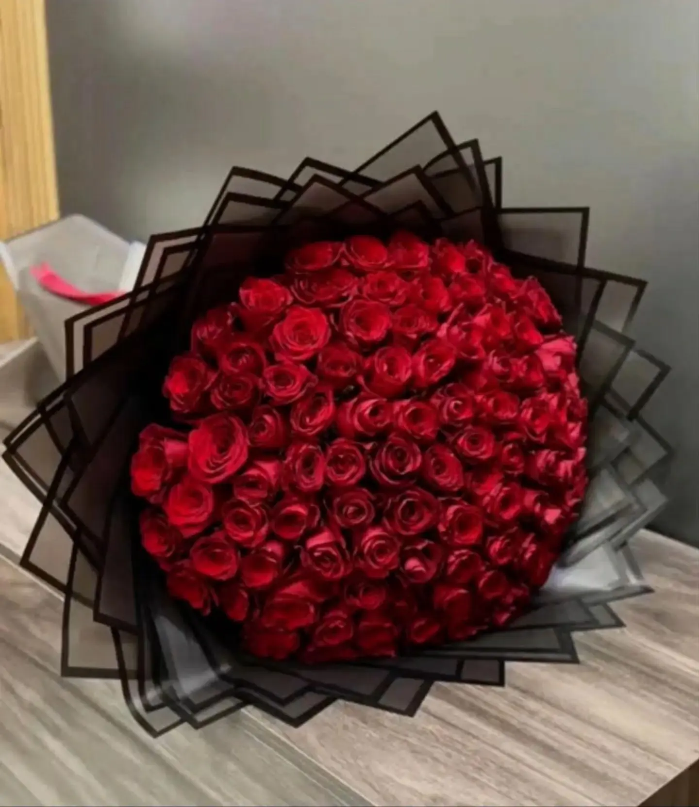 Red Rose Bouquet 100 Flowers 3