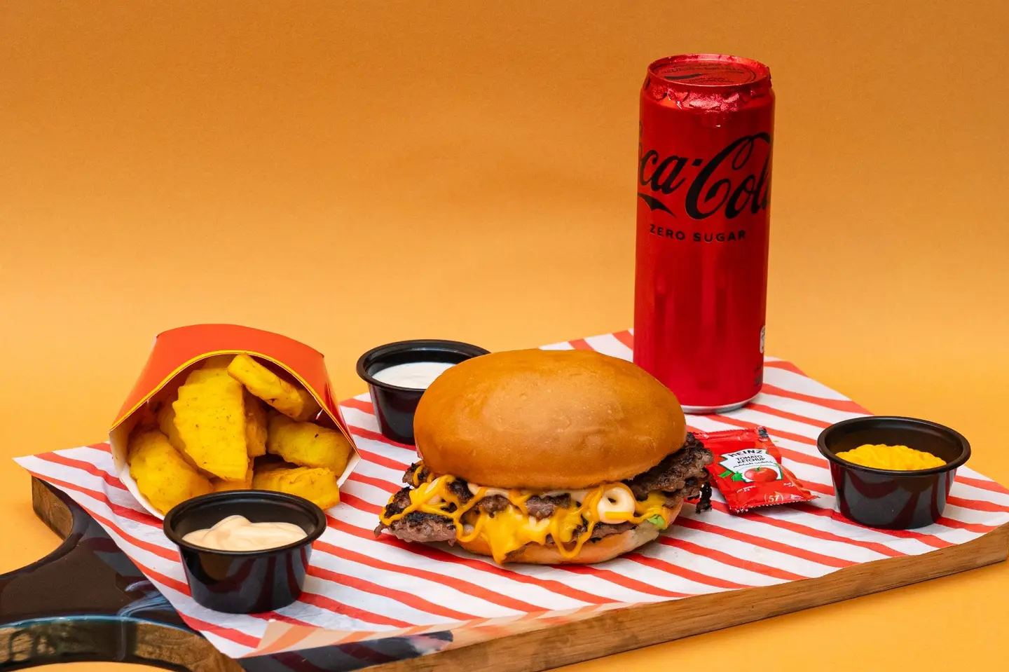 وجبة سماش برجر بالجبنة