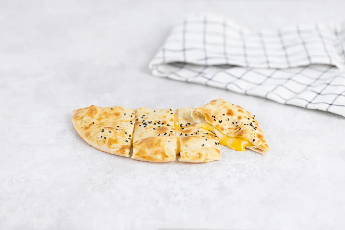 فطيرة الاجبان الثلاثة