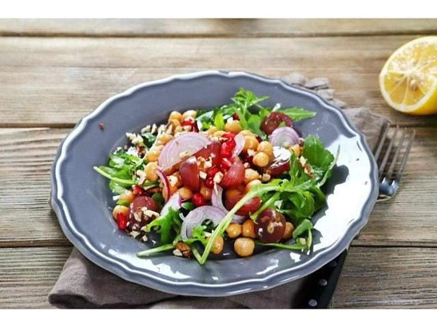 سلطة البقوليات