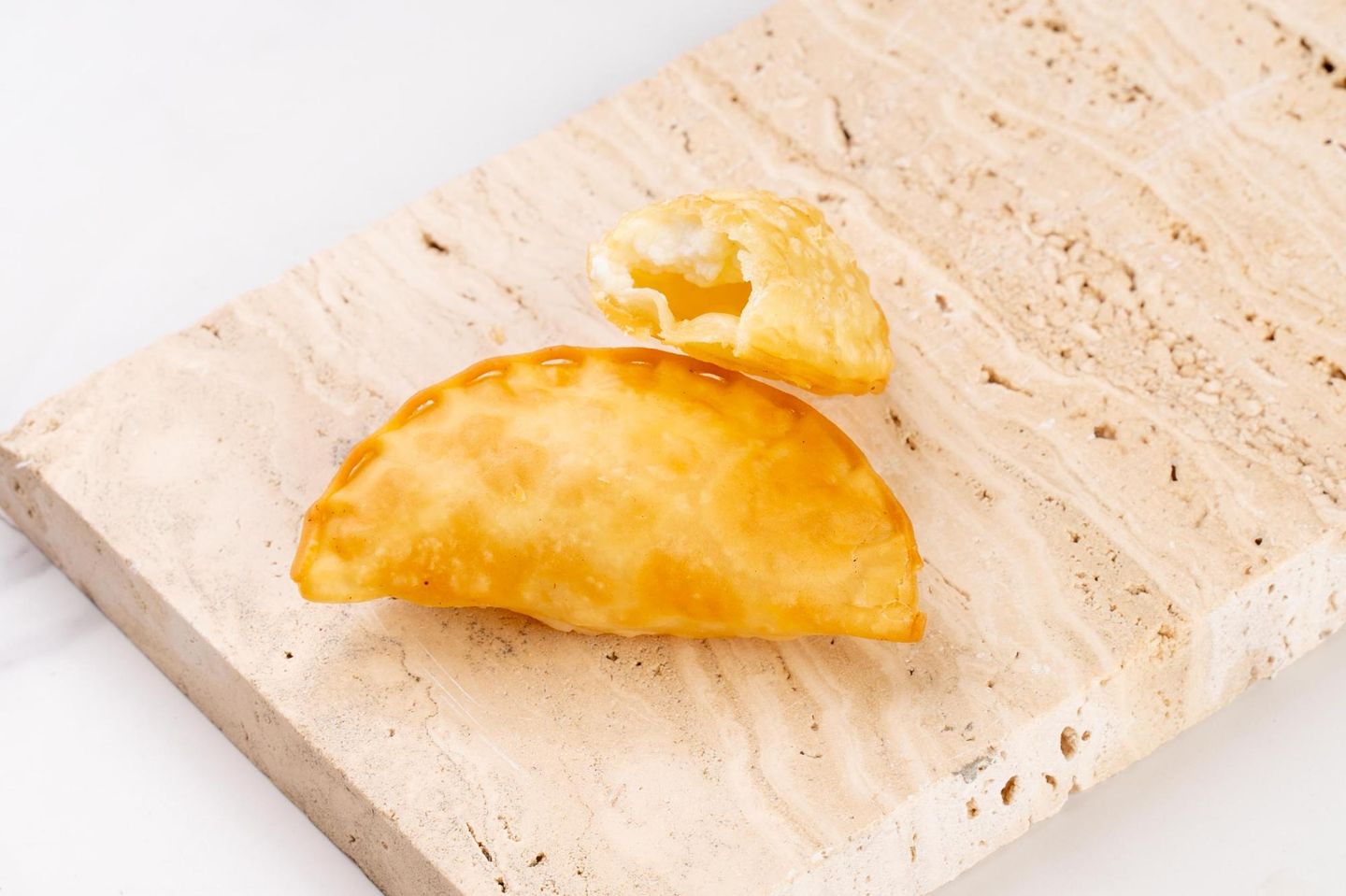 Sambosa Puff With White Cheese