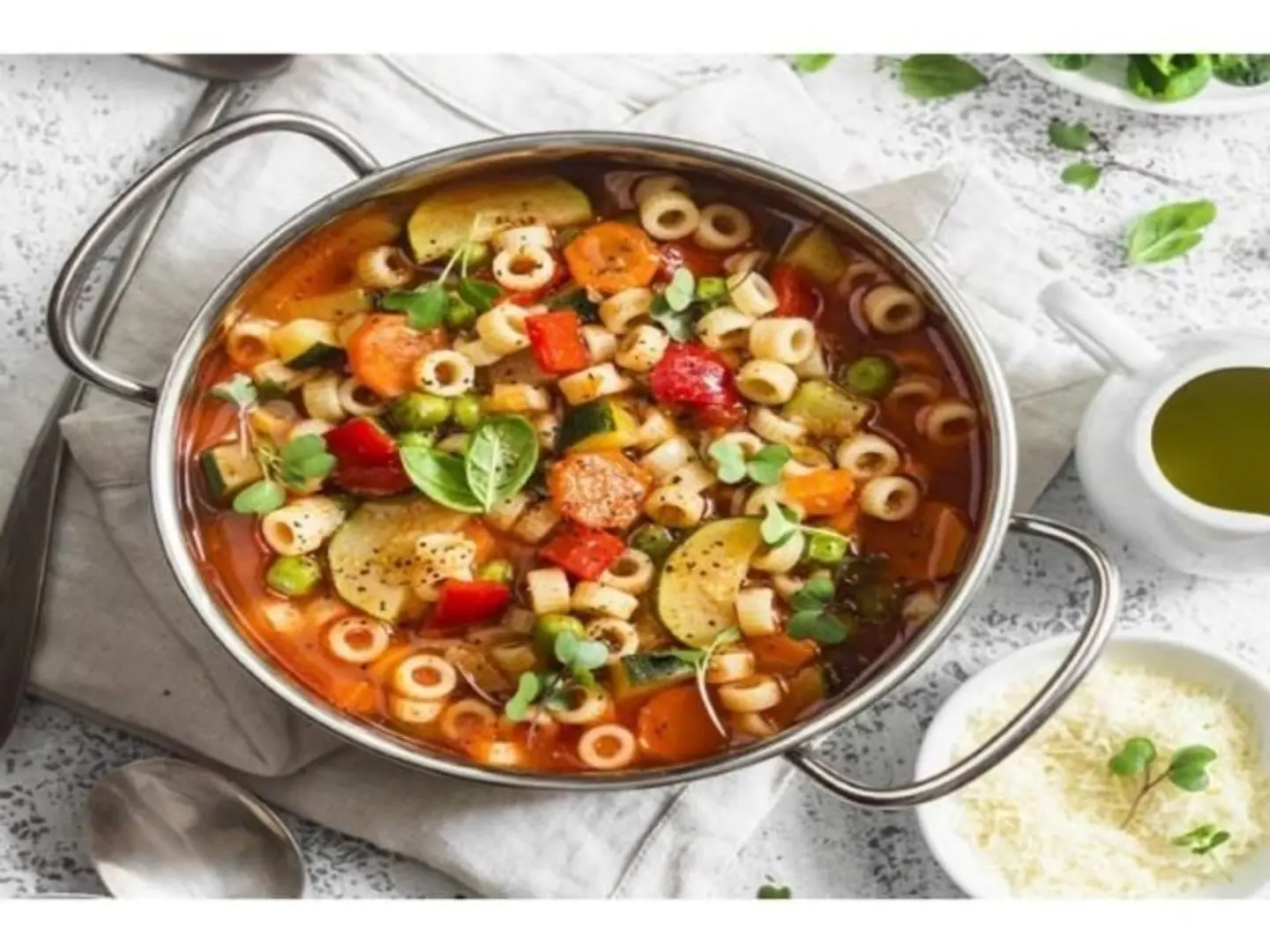 شوربة المنستروني