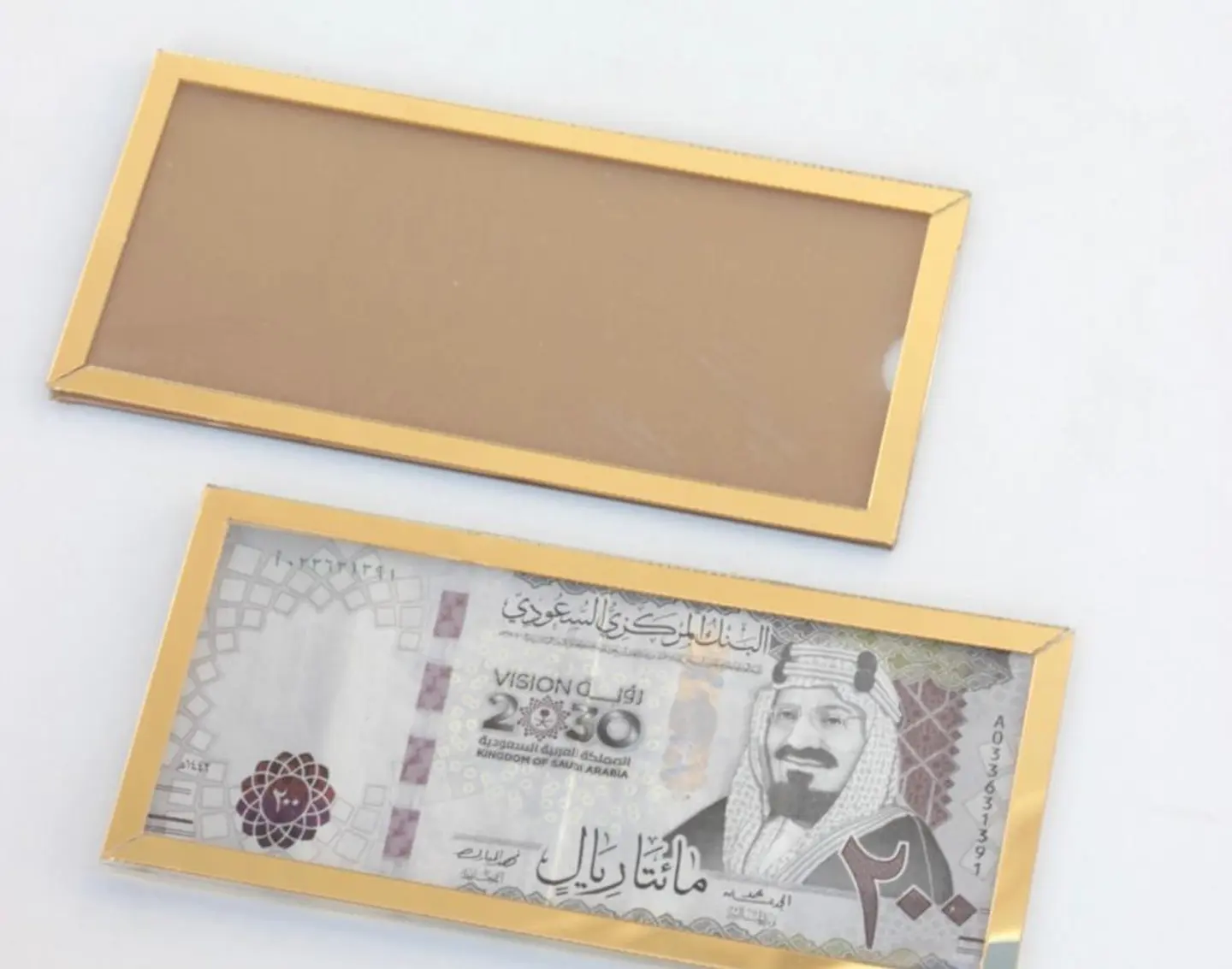 أكريلك مبلغ مالي