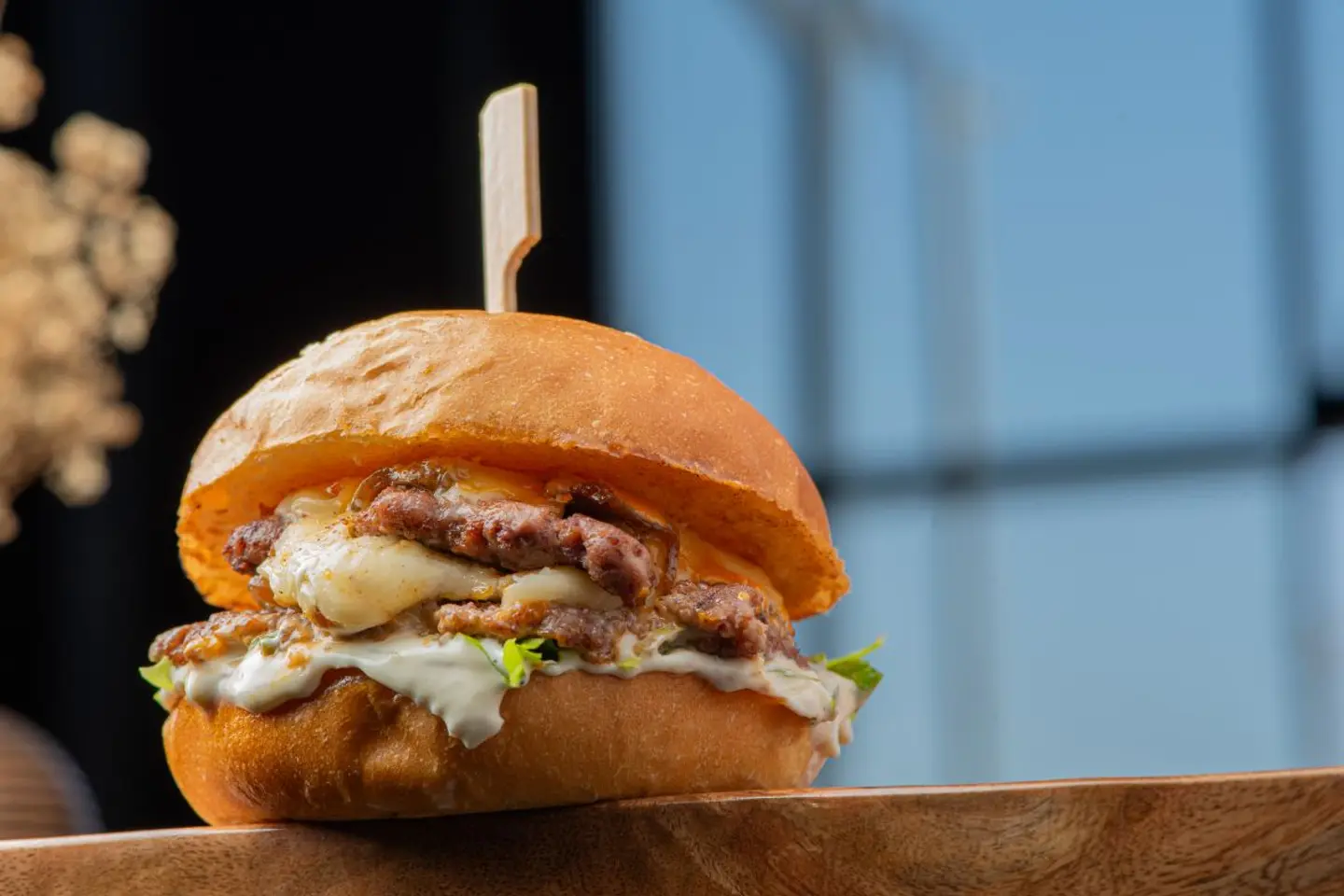 ترافل برجر لحم