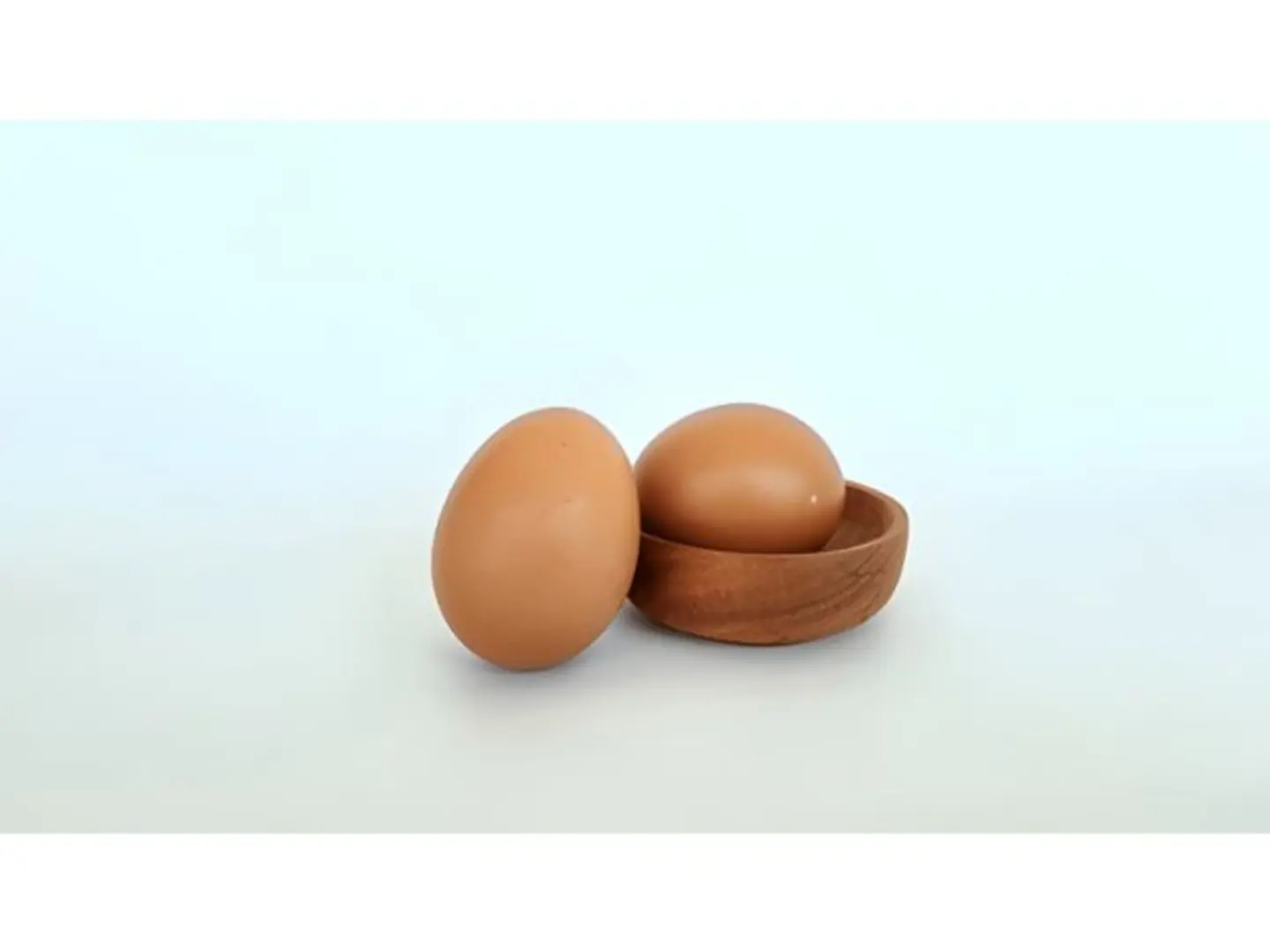 بيض مزرعة طازج