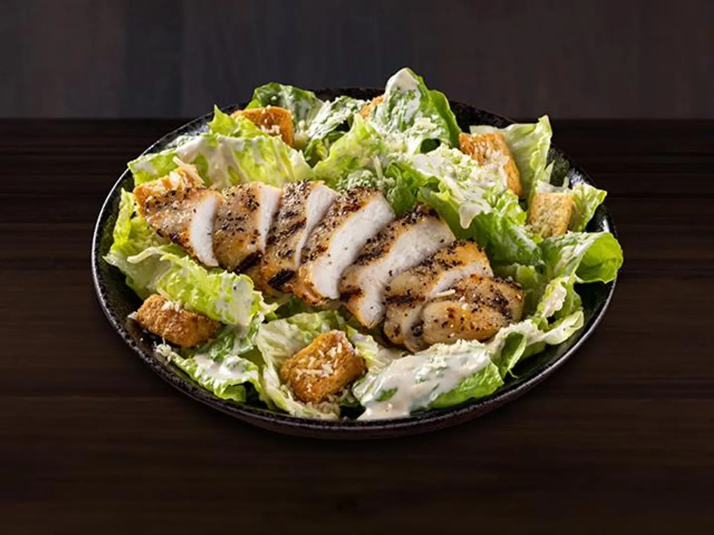 سلطة السيزر بالدجاج