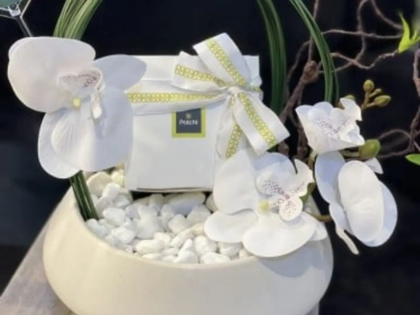 Quarter Patchi With Marble Vase And Artificial Orchid Flowers