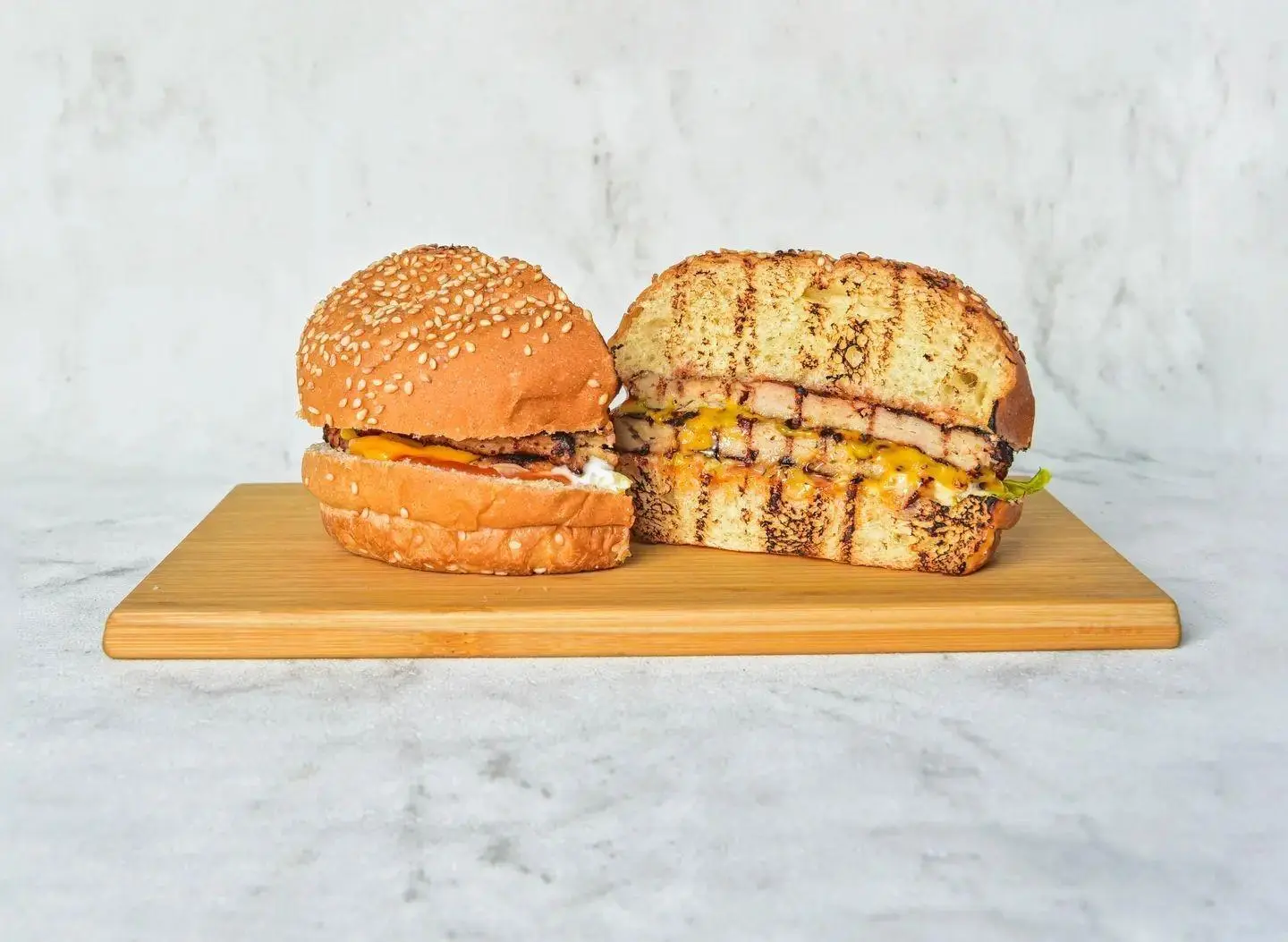 برجر دجاج عالفحم دبل