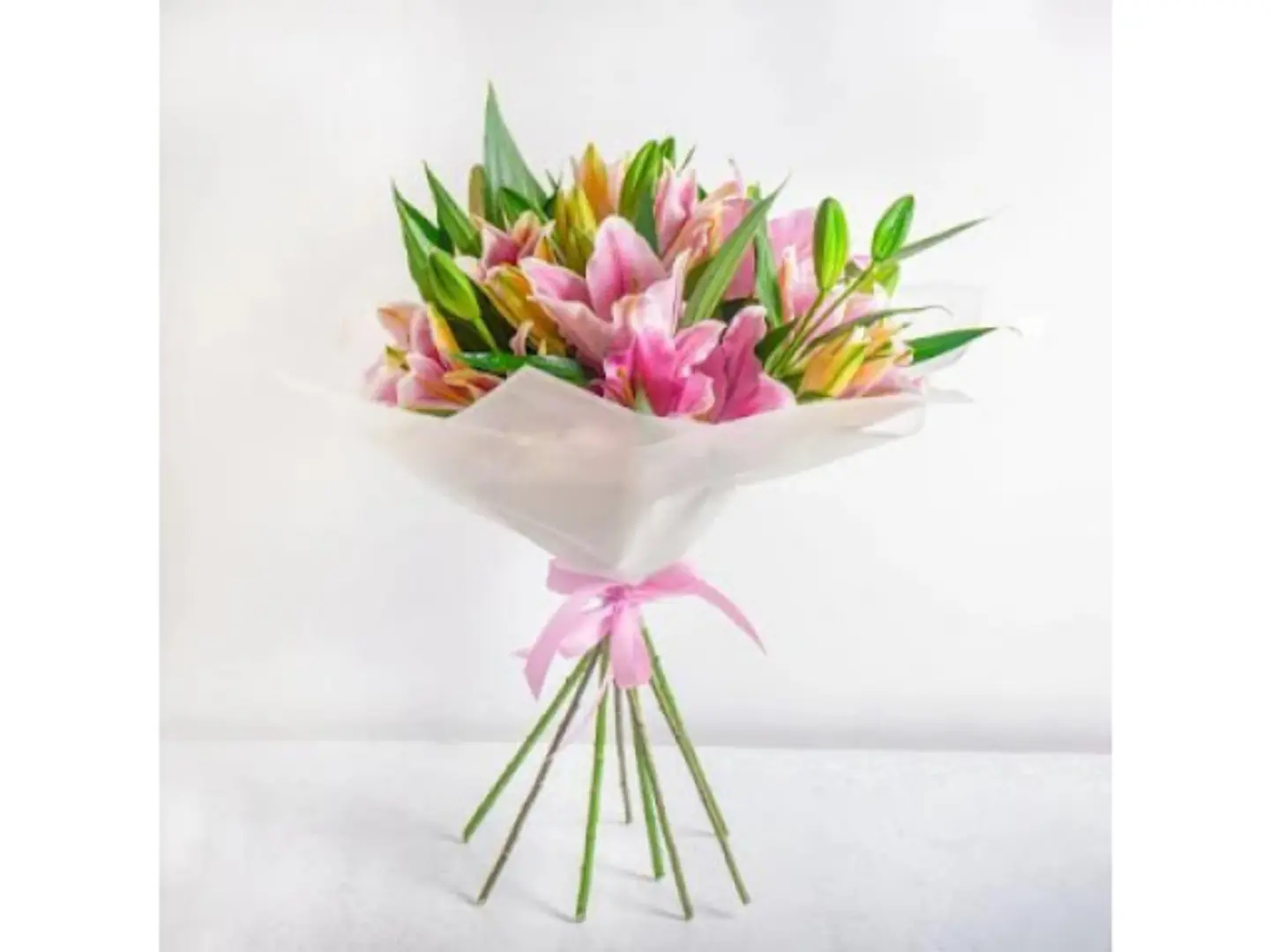 باقة زنبق وردي