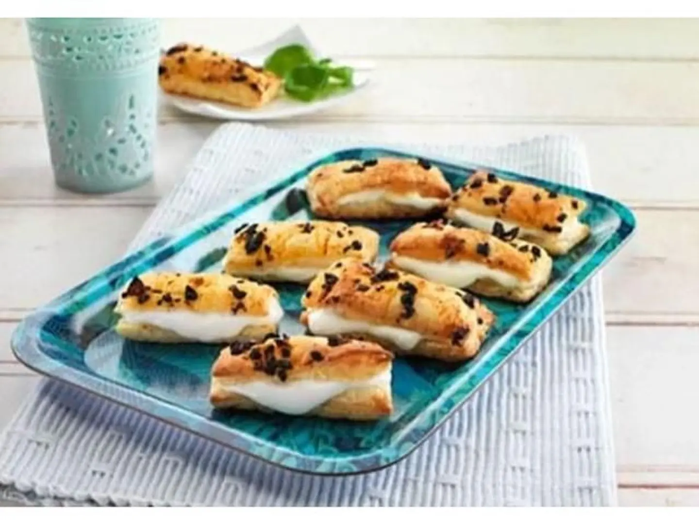 فطيرة جبن بالزيتون