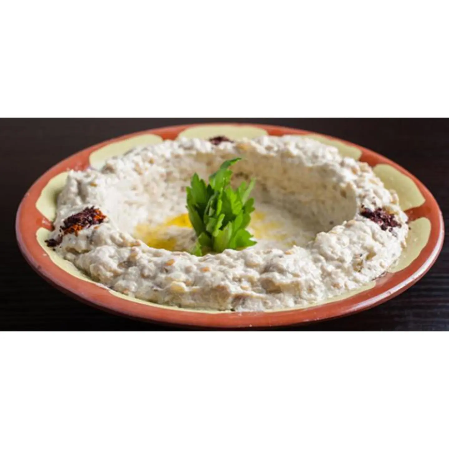 سلطة متبل