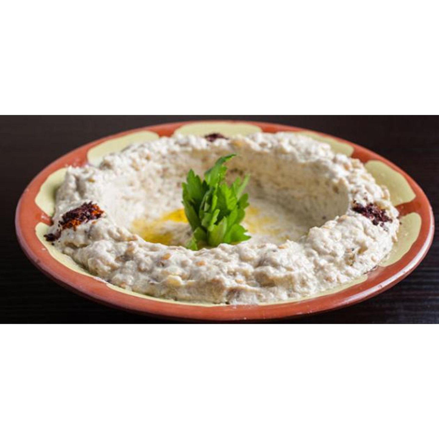 سلطة متبل