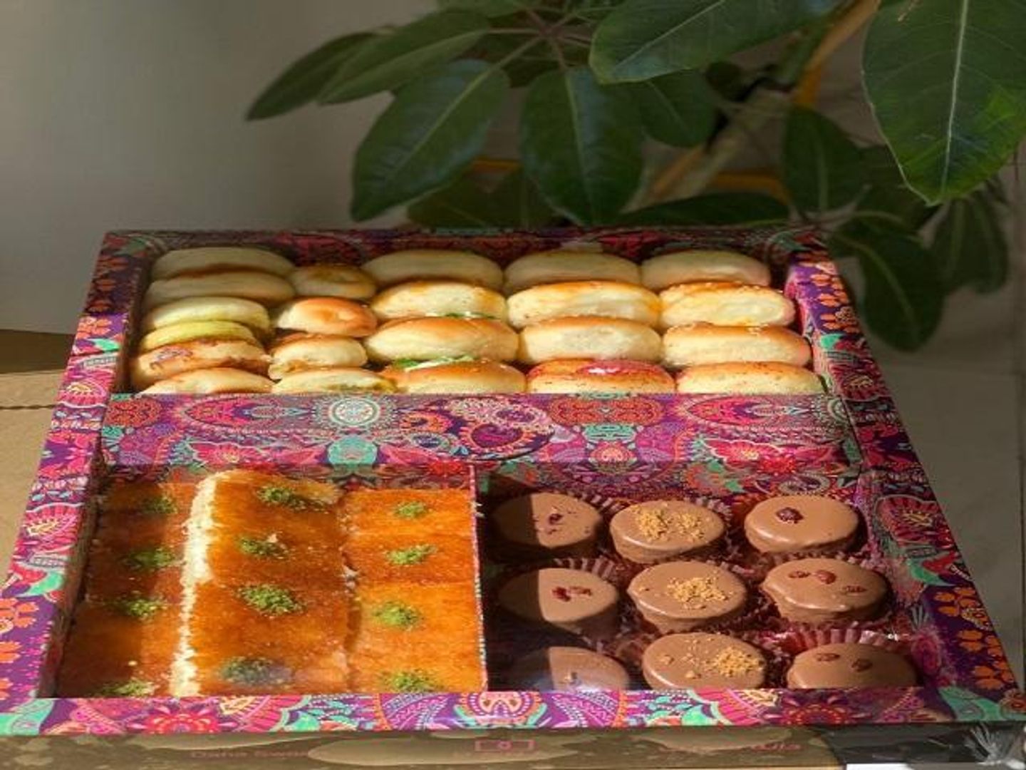 Sweet And Pies Box