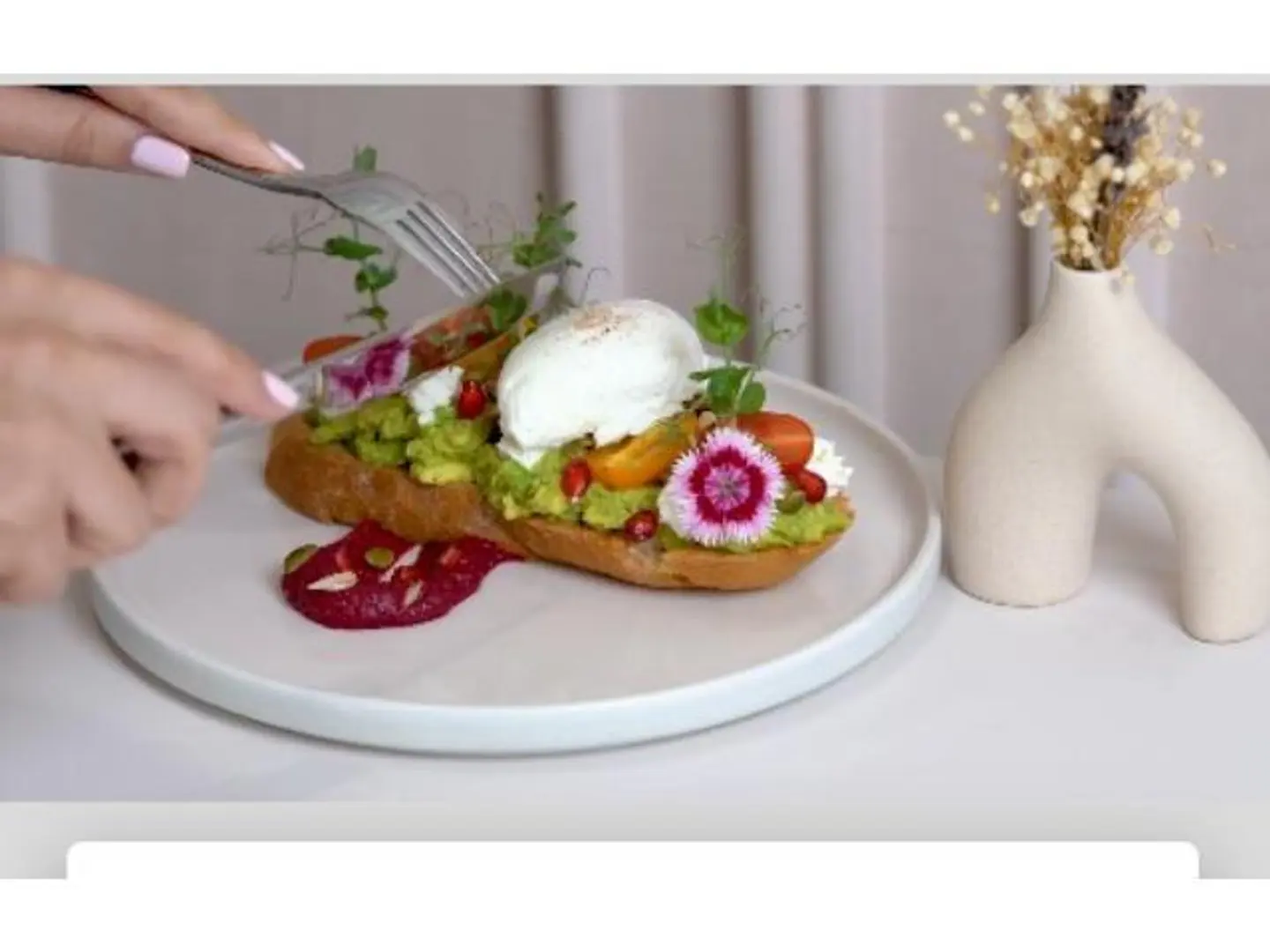 Avocado On Sour Daugh With Poached Eggs