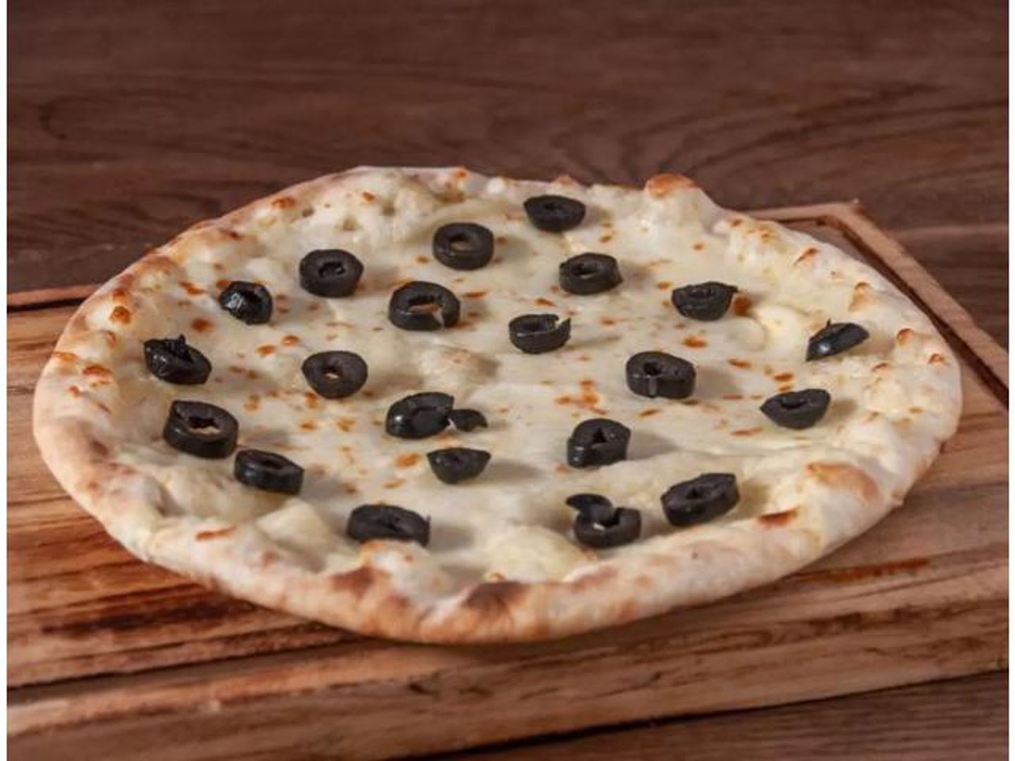 لبنه مع زيتون