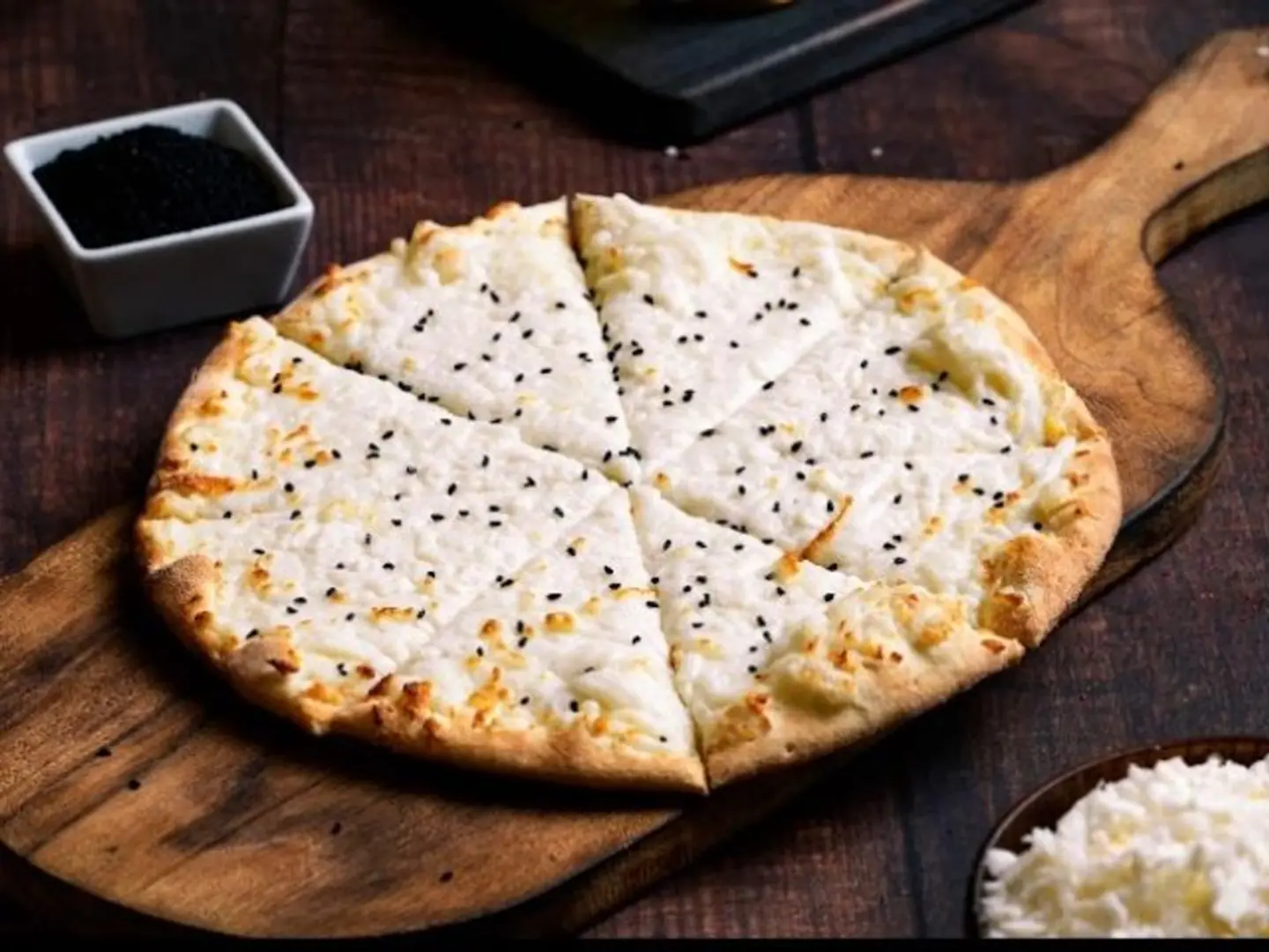 ‏جبن عكاوي مفتوح