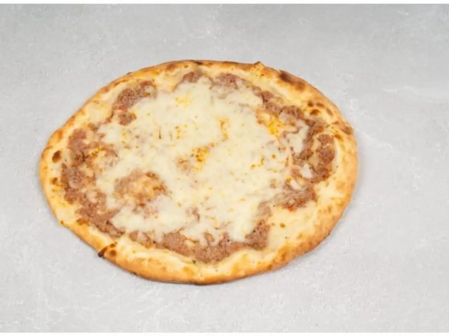 فطيرة و لحم بالجبنة