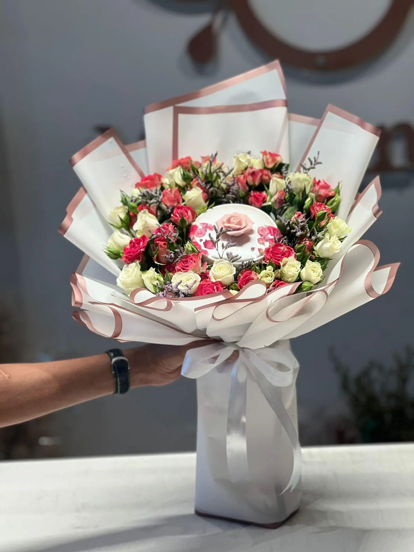 Natural Rose Bouquet With Small Bostani Chocolate