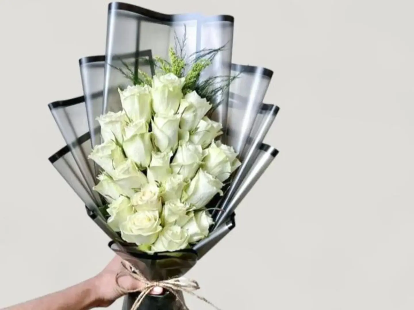 باقة الورد الابيض المدرج