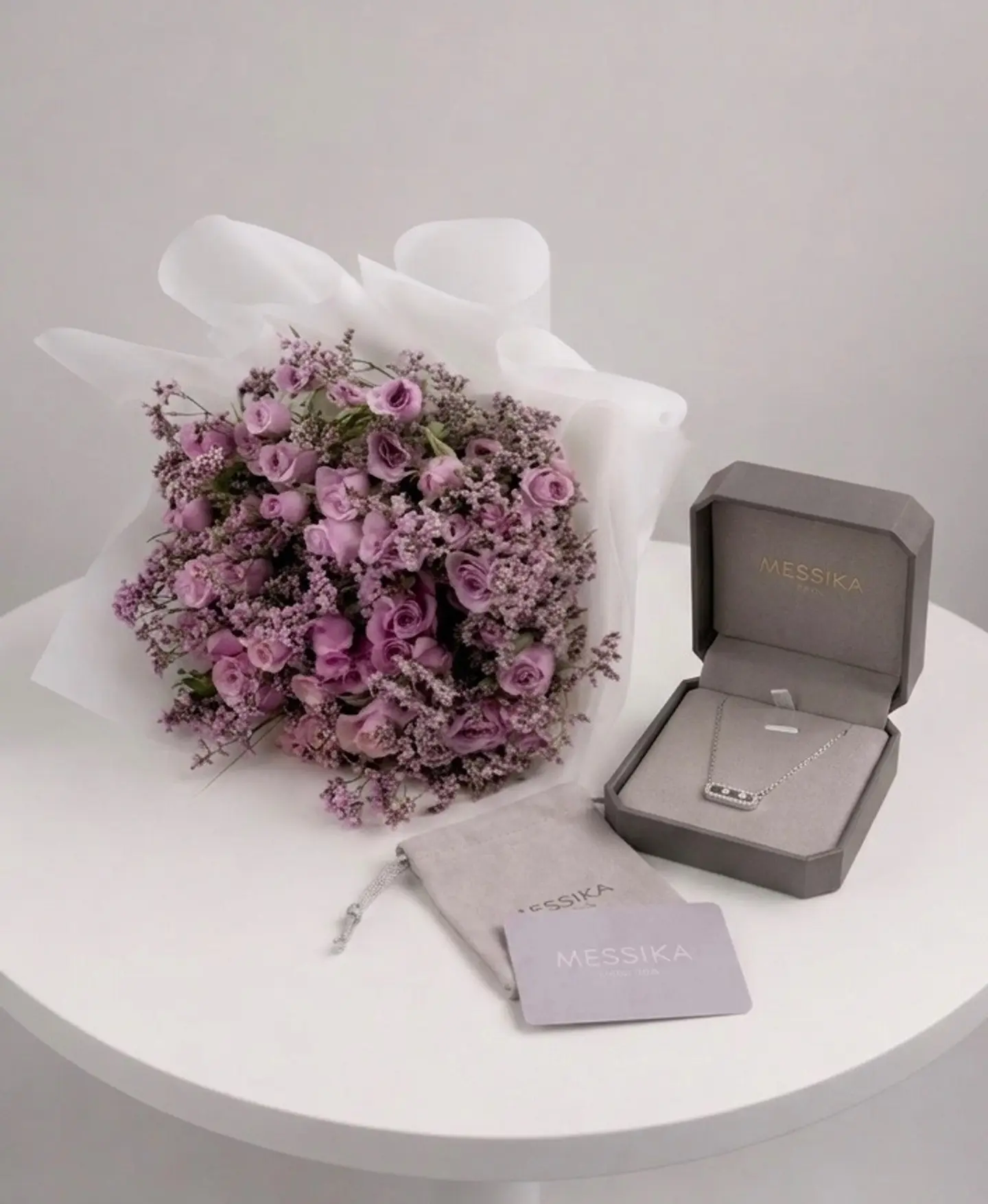 Messika Necklace Gift With A Flower Bouquet