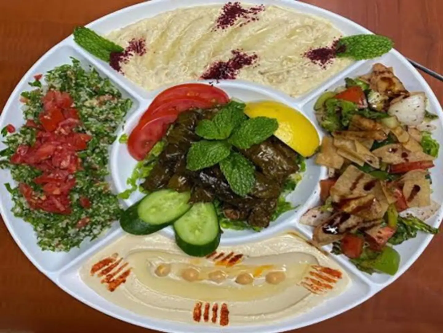 طبق مقبلات مشكل