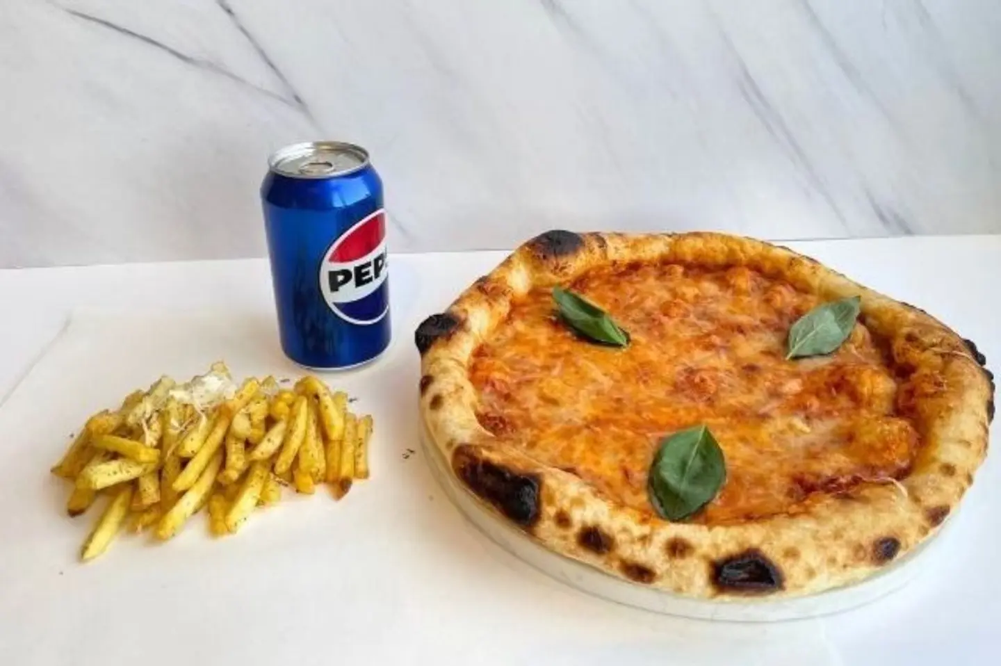 عرض البيتزا لشخص ١