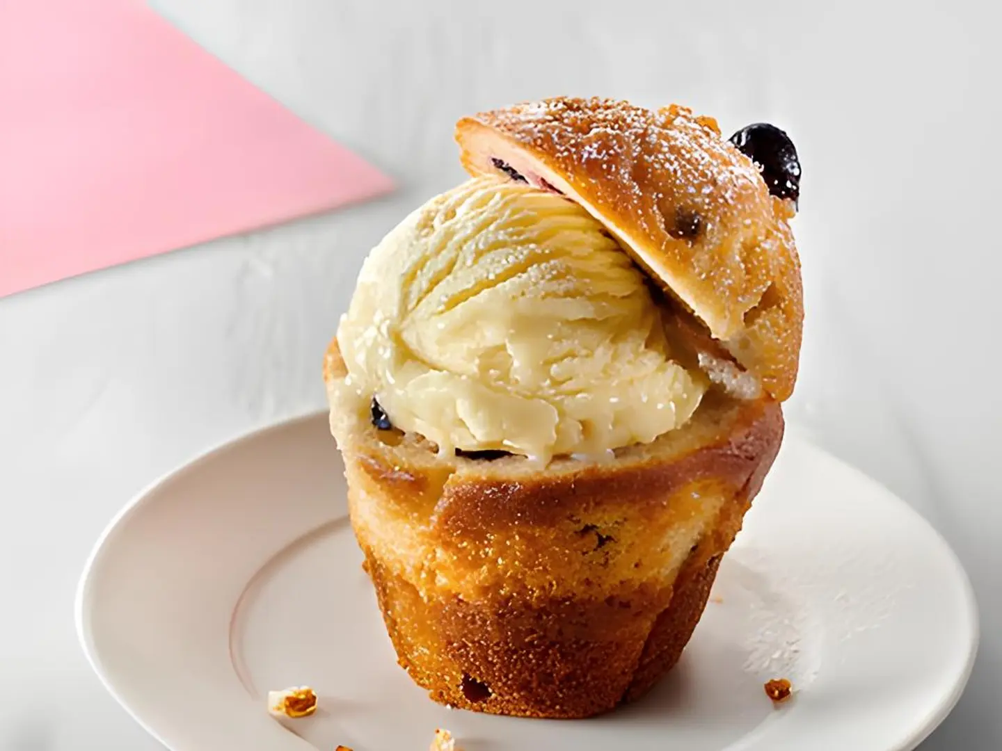Blueberry Muffin With Ice Cream