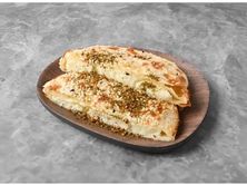 جبن مع زعتر